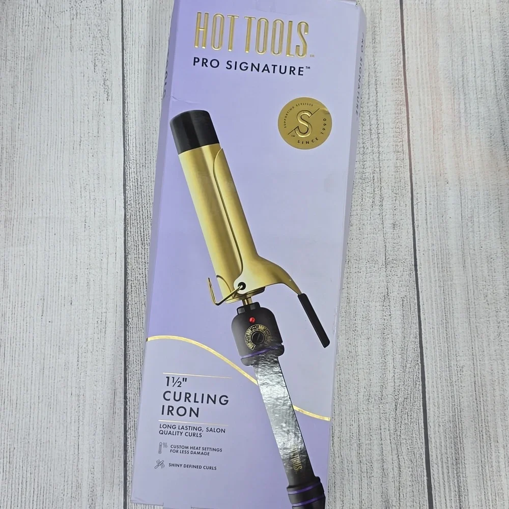 Hot Tools Pro Signature Curling Iron Damaged Box